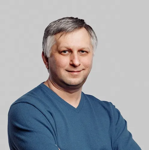 Максим Потапов